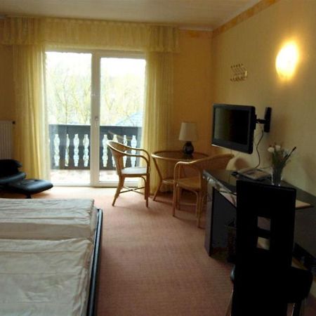 Landhotel Bechtel Манхайм Екстериор снимка